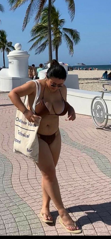 騎乗位熟女OnlyFans ポルノ 写真