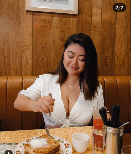 Cestvrai 裸のポルノスター 写真