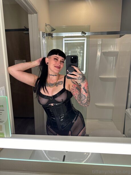 成熟した黒人女性オンリーファンズ アダルト 画像