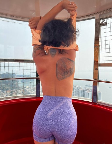 セクシーなドレスOnlyFans ホットセックス 写真