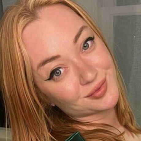 MissQueenieXOX ポルノスター 無料 写真