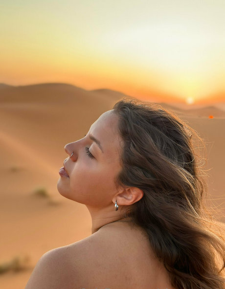 ブルネットのPOV OnlyFans ホットxxx 写真