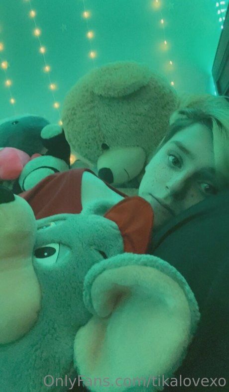 巨乳で曲線美のOnlyFans アダルト アーカイブ