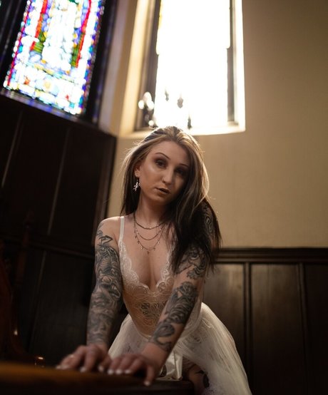 18歳のオンリーファンズ 無料セクシー 写真