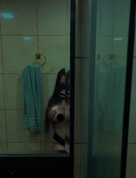 alecavalcanticorreia 美しいポルノスター 画像