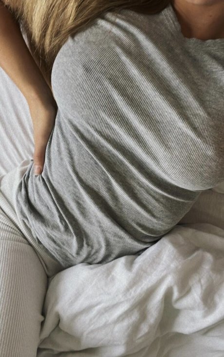 Victoria N アートスター アーカイブ