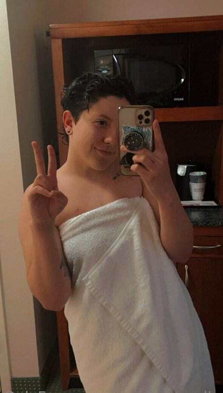 nymphicapollo ヌードモデル 写真