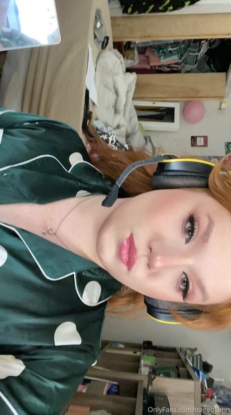 ポーグエボニーオンリーファンズ ポルノグラフィック 画像