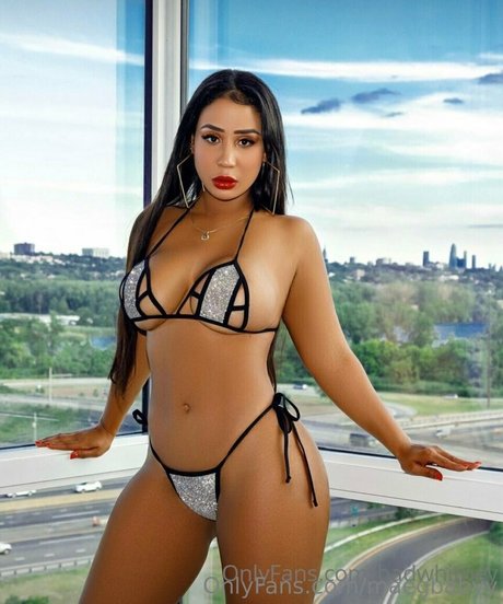 maegbabyy 高品質モデル 写真