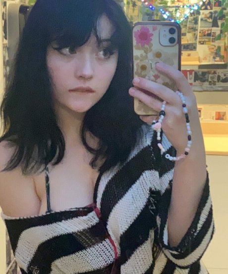 em0 wannab ポルノモデル 画像