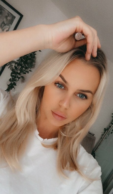 ティーントランスオンリーファン ポルノ 写真