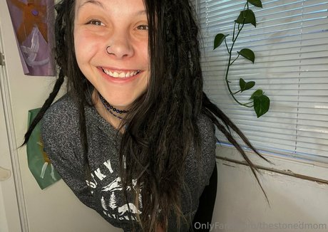 逆騎乗位 オンリーファンズ アートポルノ 画像