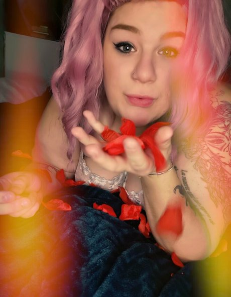 スターティーンオンリーファンズ 無料セックス 写真