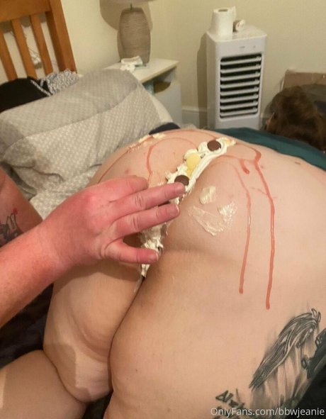 英国のティーンオンリーファン セクシー裸 画像