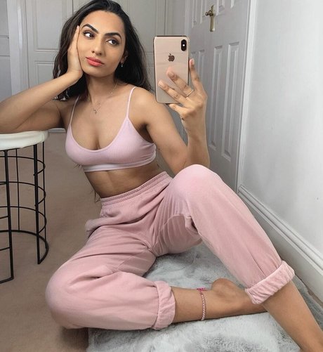 nikkirai_ セクシーなポルノスター ギャラリー