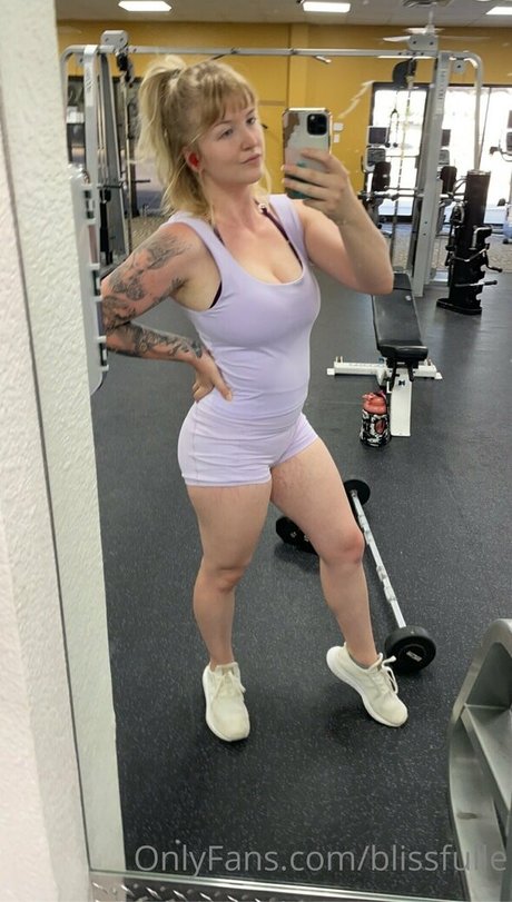 リンクツリー オンリーファンズ アートヌード 写真