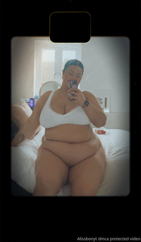 alissbonyt ヌードのポルノスター 画像
