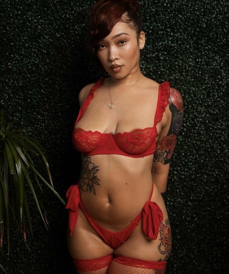 赤毛の熟女オンリーファンズ 裸 写真