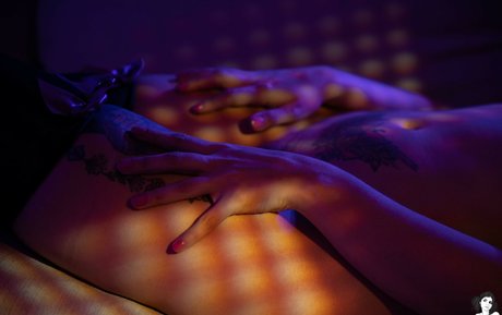 Squirtkween69 最高の女優 写真