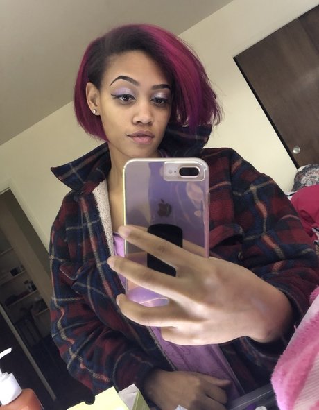 太めのブロンドオンリーファンズ 無料セクシー 写真