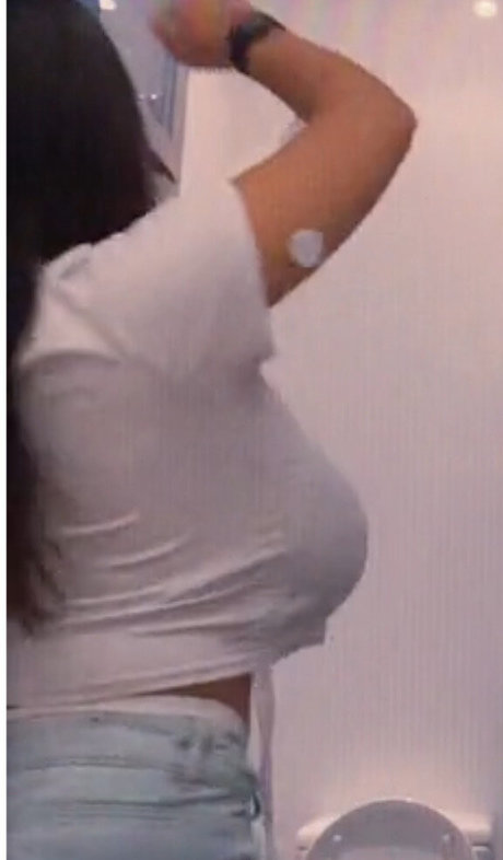 ラバーオンリーファン 無料ポルノ 画像