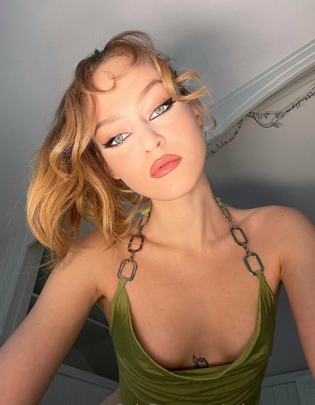 ラテン系ティーンオンリーファンズ ポルノ 写真