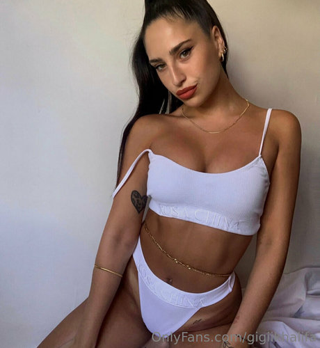 gigiikhalifa セクシーモデル 写真