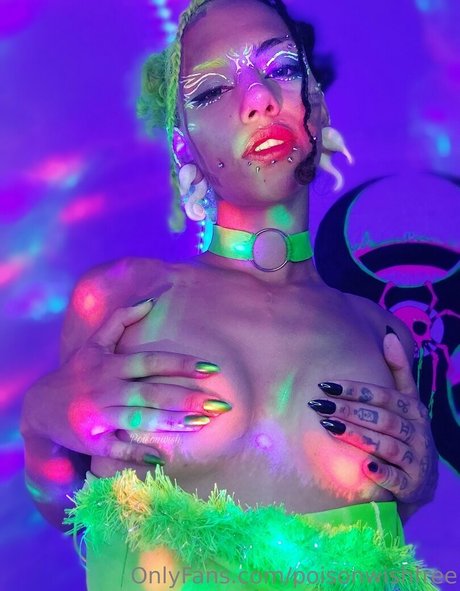 poisonwishfree 美しいモデル ギャラリー