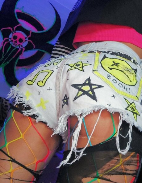 poisonwishfree 美しいモデル 写真