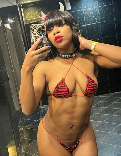 krissyvictoryfree かわいいモデル ギャラリー