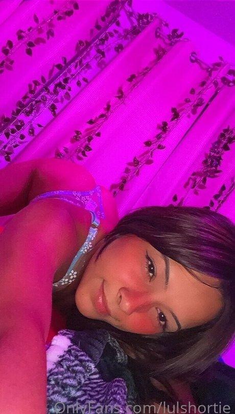 lulshortie トップ女優 写真