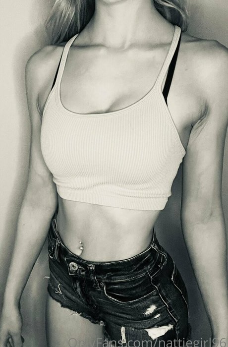 フェラチオ アジア人 OnlyFans ホット裸 画像