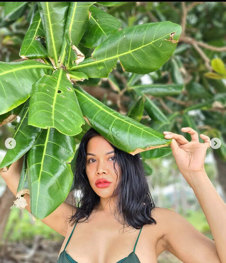 小柄な妻OnlyFans セクシー ギャラリー