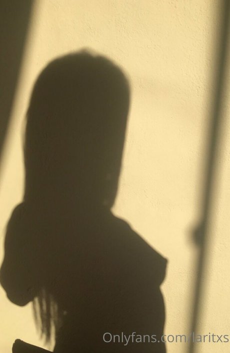 Larissa Silva Laritxs ポルノスター ヌード 画像