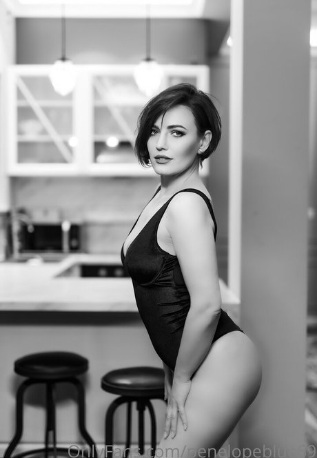 甘いおまんこオンリーファンズ エロチック 写真