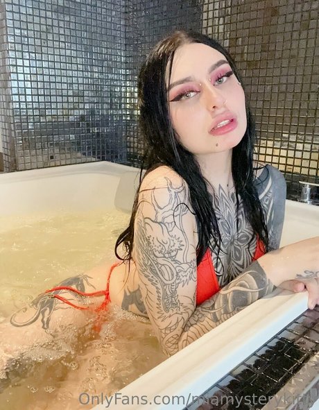 タイニーオンリーファン 無料裸 写真