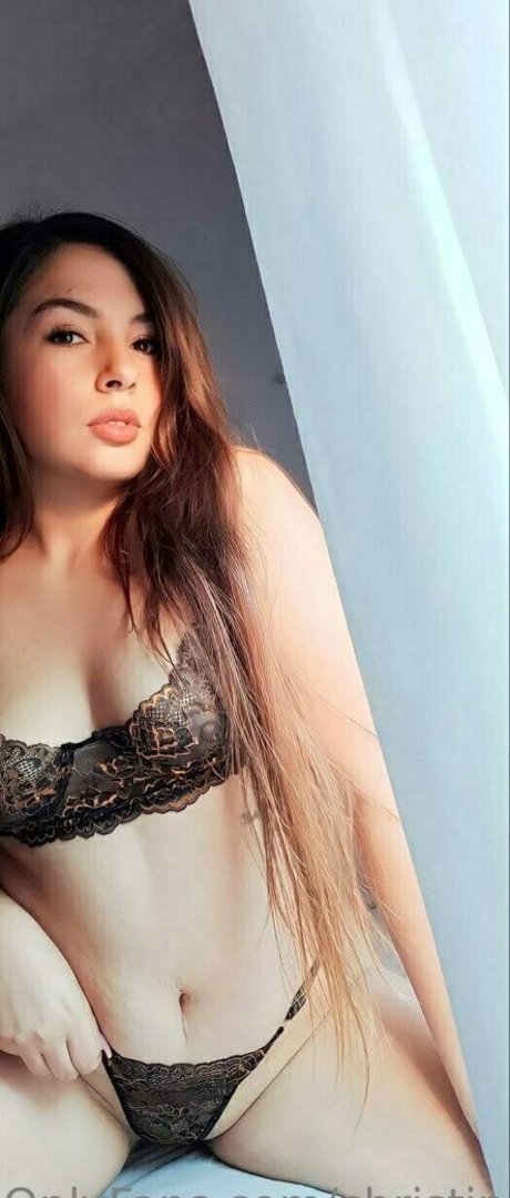 巨尻の黒人熟女OnlyFans アートヌード 写真