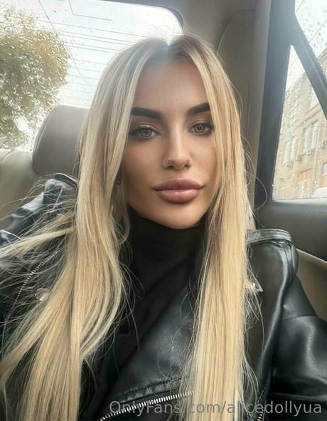 トゥインクスオンリーファンズ セクシーヌード 写真