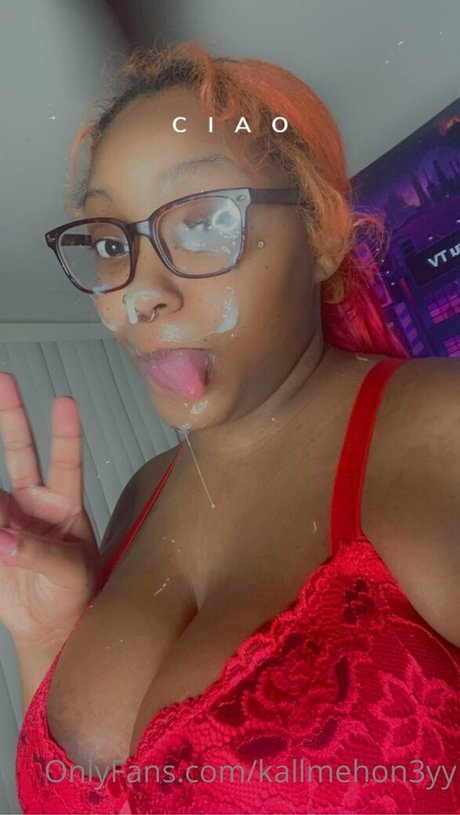 巨大な天然おっぱいオンリーファンズ 無料 写真