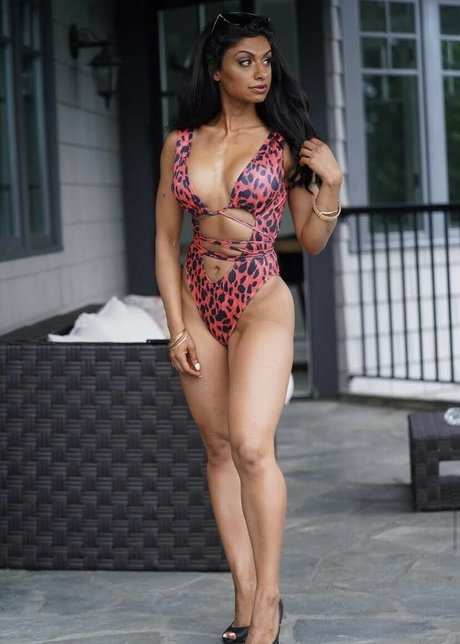 Skinnyroti 美しいスター 写真