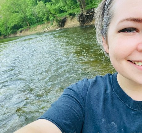 フェイシャルオンリーファンズ 美しい 写真