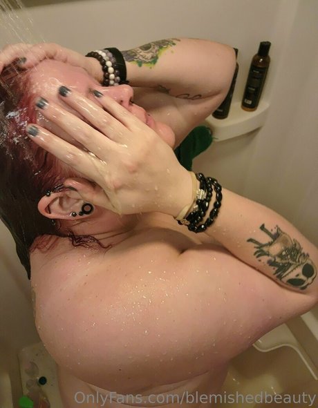 濡れたパンティーOnlyFans ヌード 写真