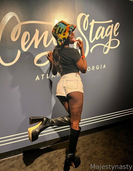 アジア人 ノーPPV オンリーファンズ アダルト無料 画像