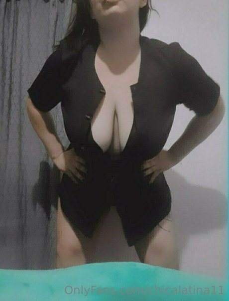 chicalatina11 ポルノスター 裸 写真