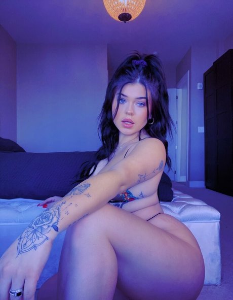 BBC売春婦OnlyFans 美しいヌード 写真