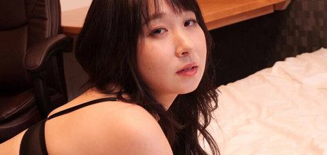 Rui Kiriyama ポルノスター トップ 画像