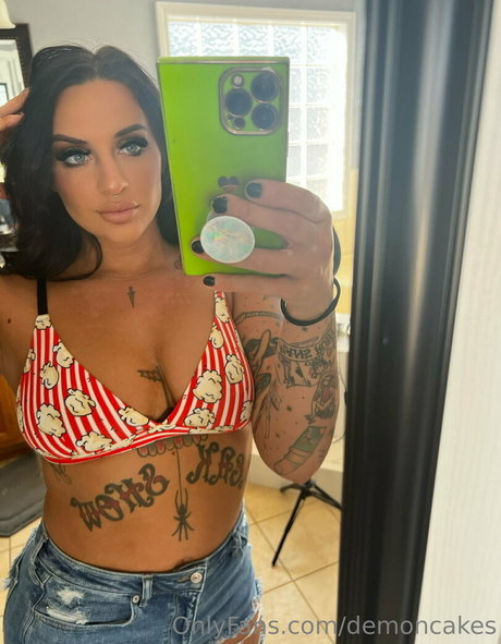 Demoncakes 限定スター ギャラリー