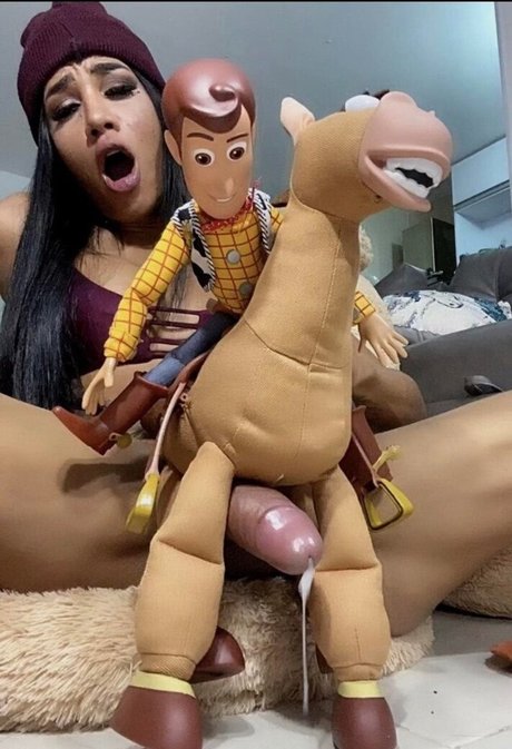 Laura Saenz かわいいポルノスター 画像