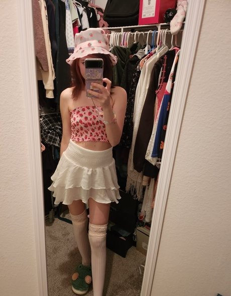 Bunimilk ポルノスター エロティック 画像