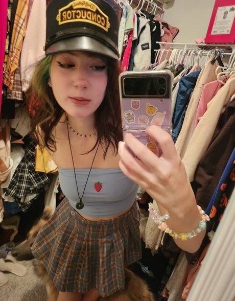 かわいいティーンのオンリーファンズ アートxxx ギャラリー